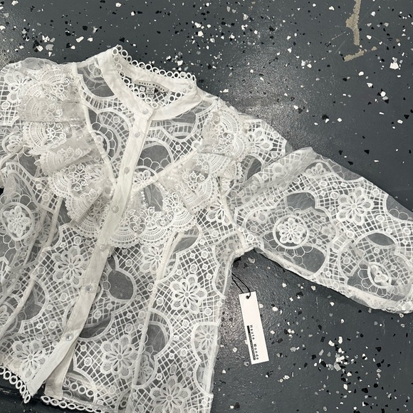 White Lace Button-Up Blouse - Picture 4 of 6